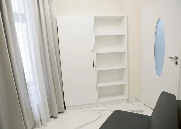 Elegant Center Zyblikiewicza 14 *