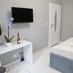 Elegant Center Zyblikiewicza 14 Apartman *