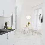 Elegant Center Zyblikiewicza 14 Apartman *